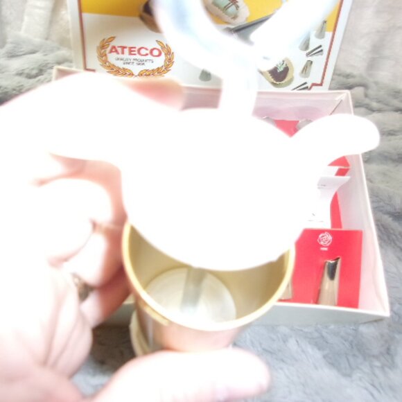 H-472 VINTAGE COMPLETE SET THE CAKE AND FOOD DECORATING SET BY ATECO - Picture 10 of 11